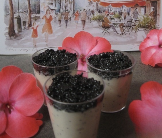 Asparagus puree in cups