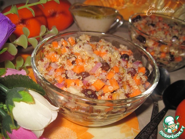 Салат из киноа, моркови и сухофруктов