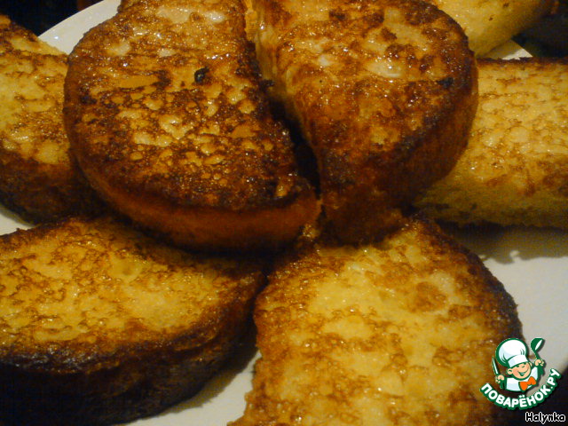 Sweet French toast out of cake
