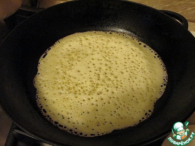 Thin yeast pancakes