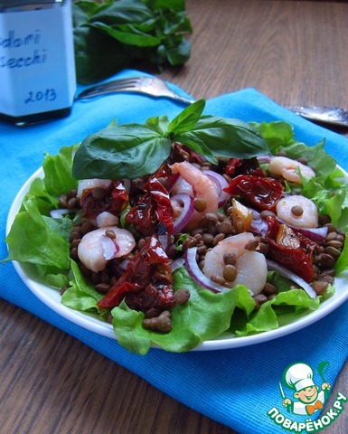 Lentil salad with shrimp and sun-dried tomatoes