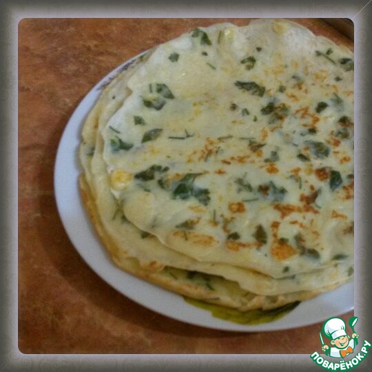 Cheese pancakes with parsley