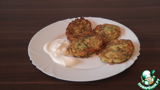 Zucchini fritters Turkish