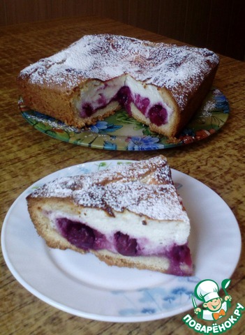 Pie with cottage cheese and cherry filling