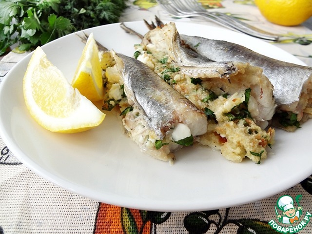 Whiting stuffed with breadcrumbs and cheese