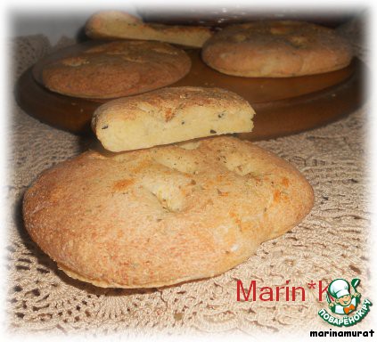 Cakes with black sesame and aromatic herbs