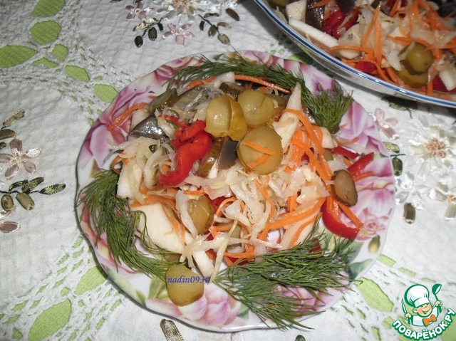 Капуста пикантная с овощами