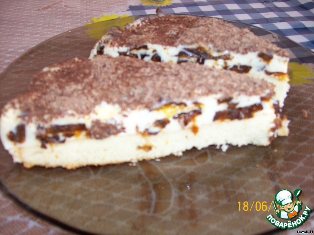 Pie with prunes