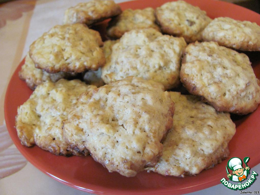 Banana-oatmeal cookies