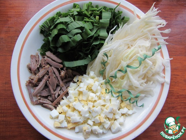Salad with wild garlic 