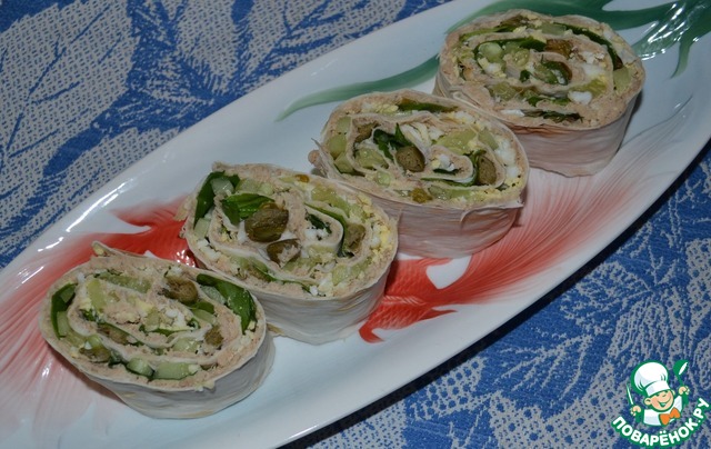 Роллы из лаваша с консервированным лососем