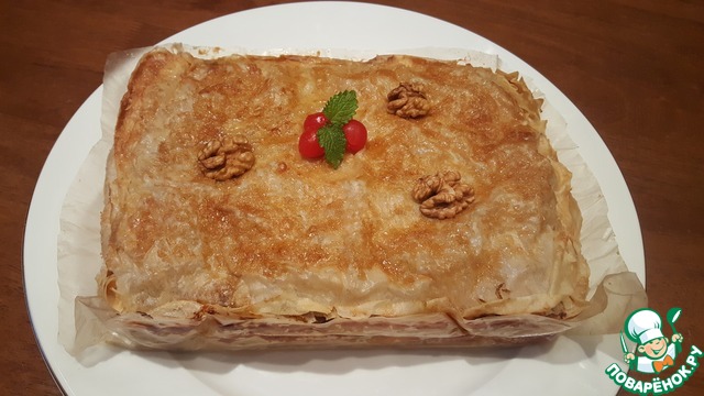 Carrot-walnut cheesecake in phyllo dough