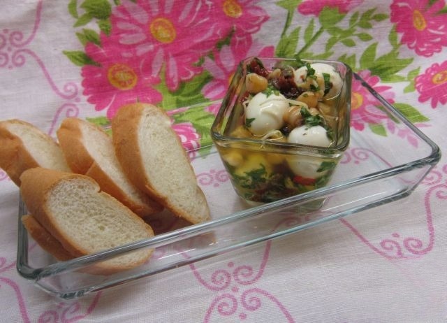 Salsa and marinade with sprouted chickpeas