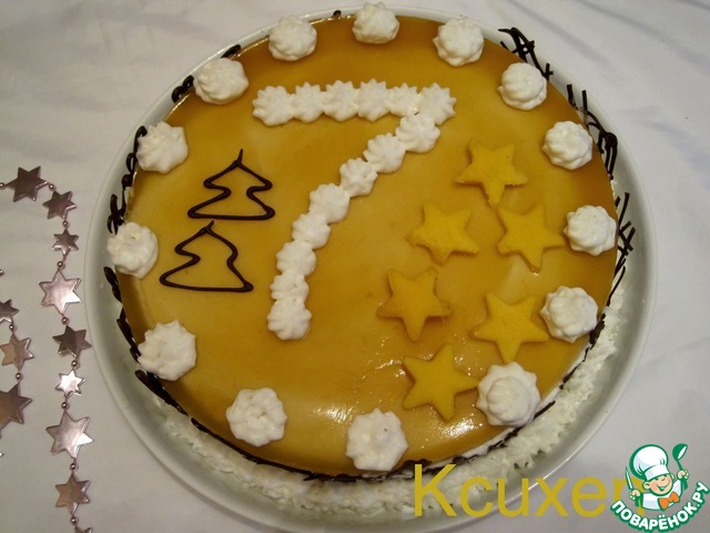 Cake with mango mousse 