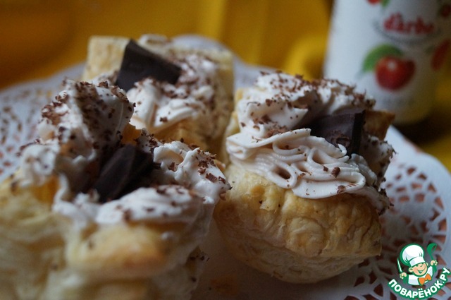 Пирожные с чиз-кремом и конфитюром