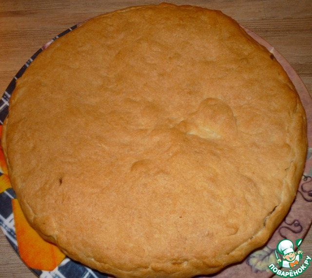 Pie with cabbage and Adyghe cheese