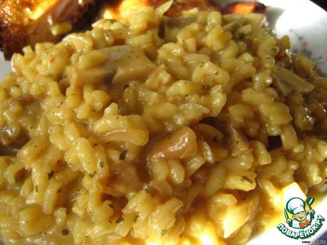 Mushroom risotto with saffron