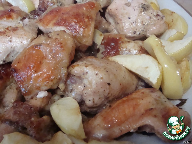 Chicken baked with apples