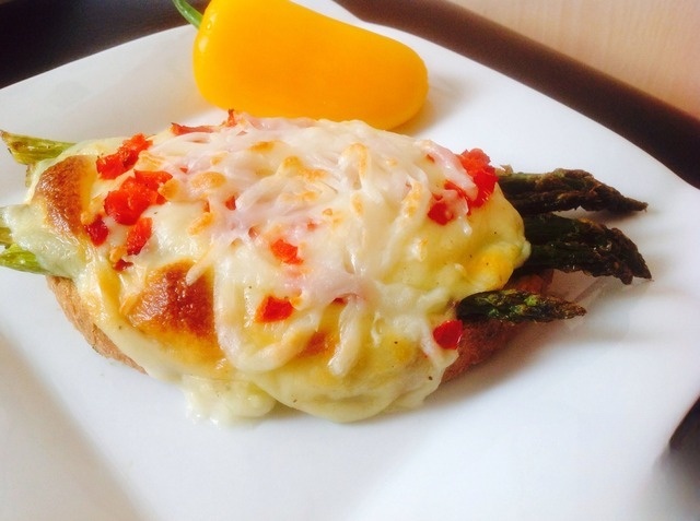 Бутерброды со спаржей и брокколи