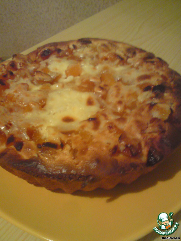 Cake with dried apricots