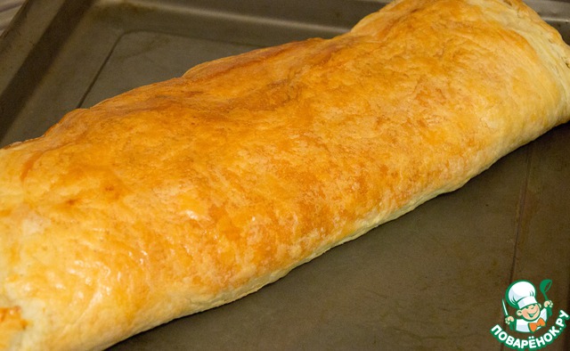 Meat strudel 