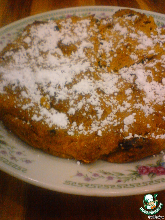 Pumpkin pie soufflé with raisins