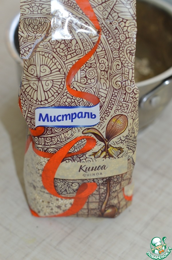 Десерт из киноа с баварским муссом