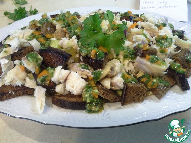 Light salad with smoked pike