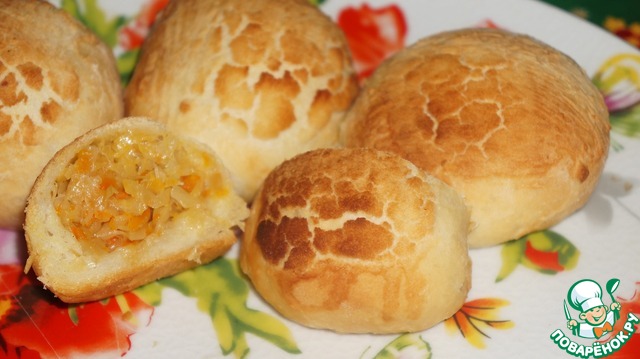 Pies with cabbage 