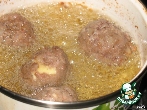 Meatballs with cheese