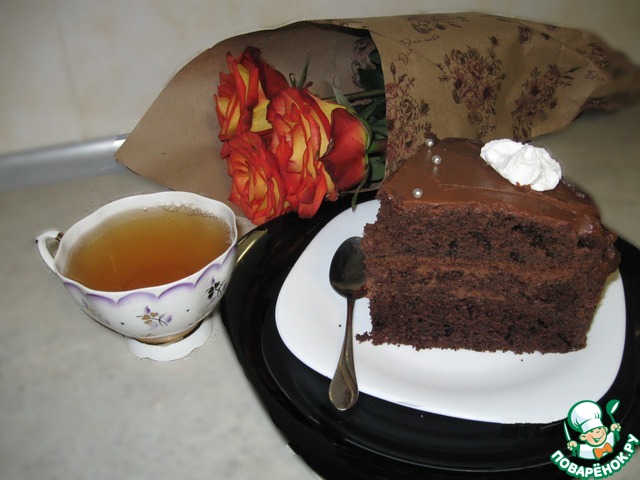 Chocolate cake with chocolate-caramel cream