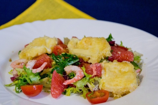 Fresh salad with honey grilled cheese