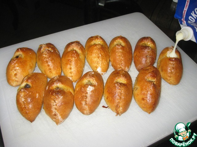 Pies for Hürrem and fruit salad