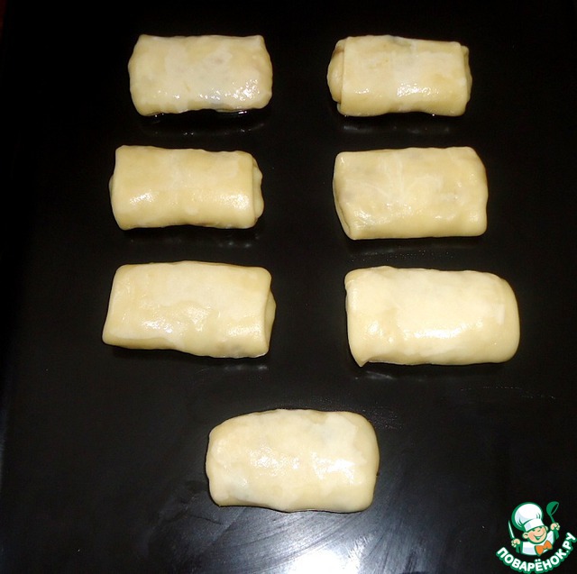 Lenten envelopes with orange rice, dates and nuts
