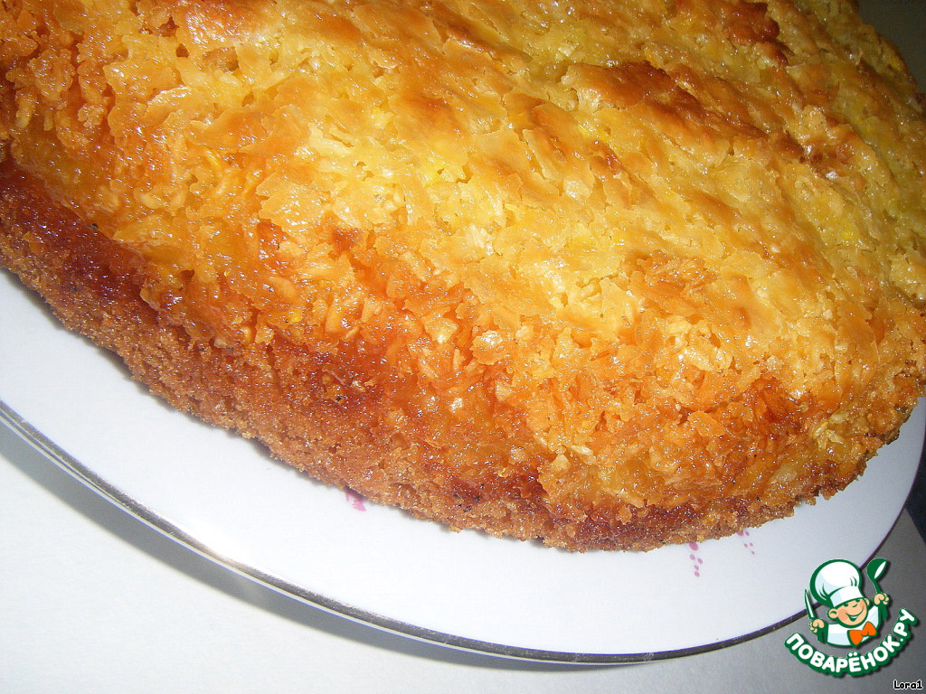Pineapple cake with coconut caramel
