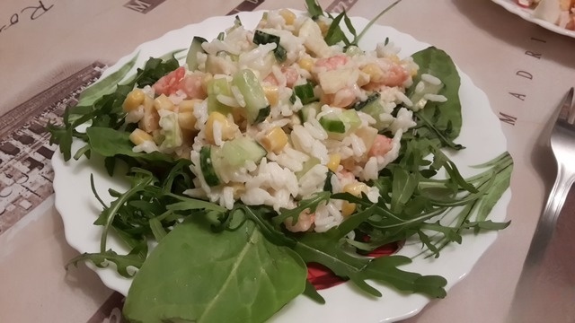Super light and fresh salad with shrimp