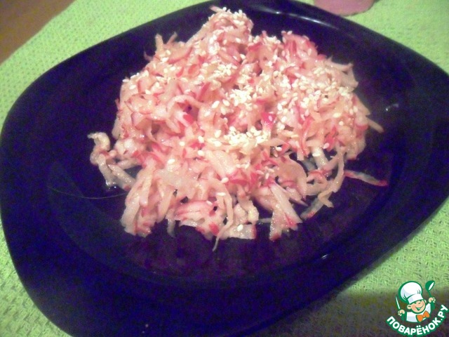 Radish salad with sesame
