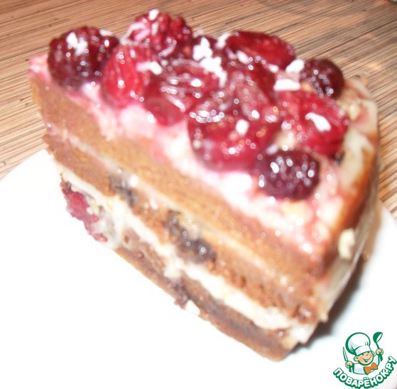 Lenten honey cake with berries and nuts