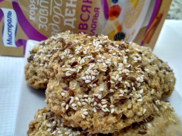 Овсяное печенье с кунжутом и льном