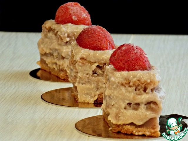 Постное клубничное пирожное