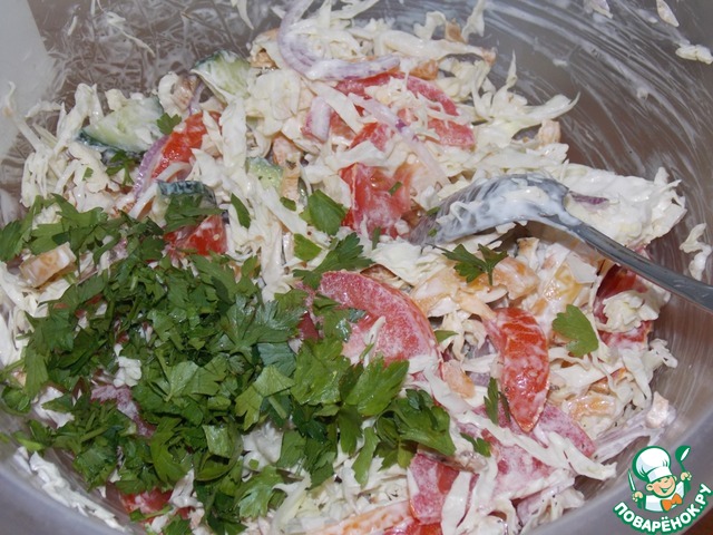 Vegetable salad with chicken