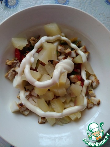 Salad with chicken, Apple and pineapple
