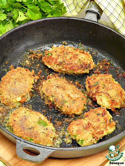 Potato patties in breadcrumbs from crackers