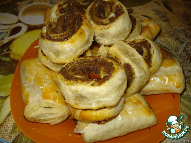 Puff pies with liver