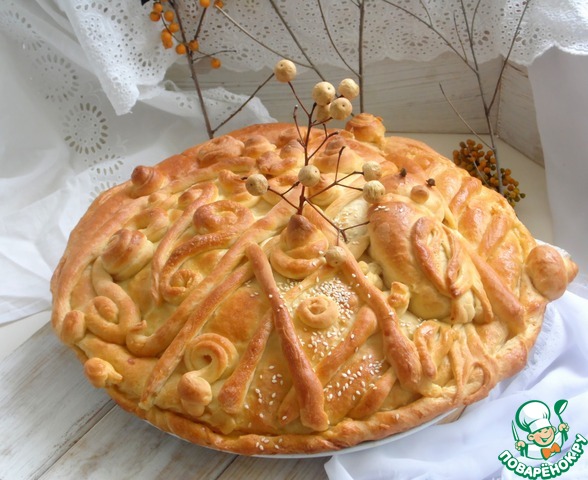 Pie with fish and sauerkraut