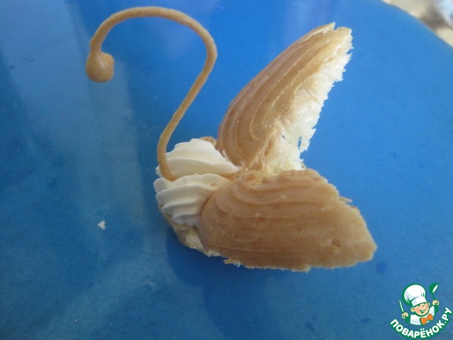 Profiterole Swan lake