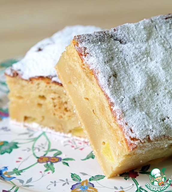 Sponge cake with mascarpone, apples and lime