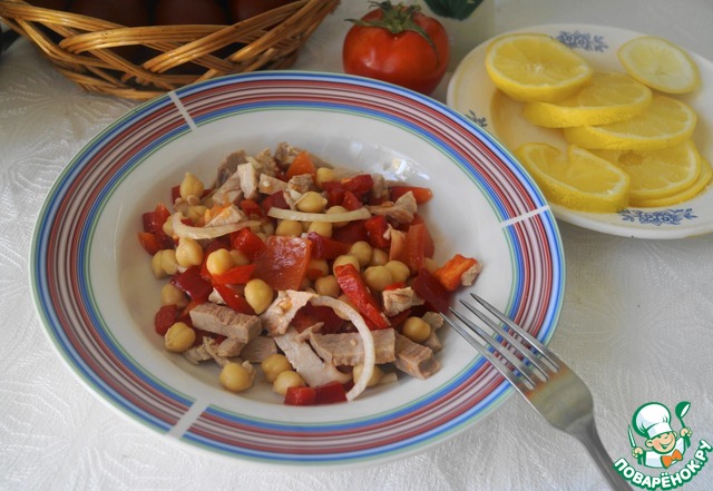 Salad with chickpeas and peppers