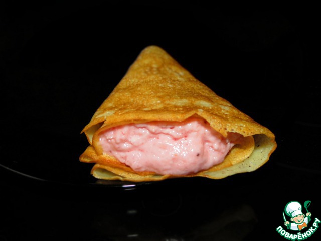 Pancakes with strawberry souffle