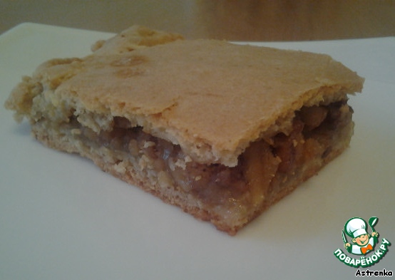 Cake with walnuts